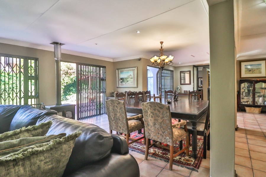 6 Bedroom Property for Sale in Heuwelsig Free State